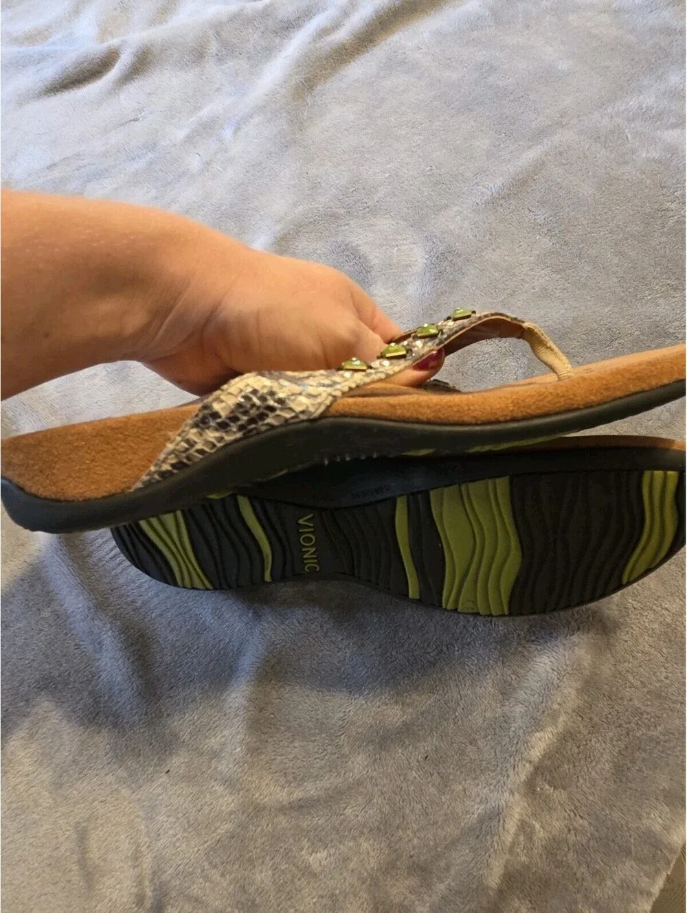 VIONIC Women Florianna Sandal, Sz 7 Cork Beaded Flip Flops EUC